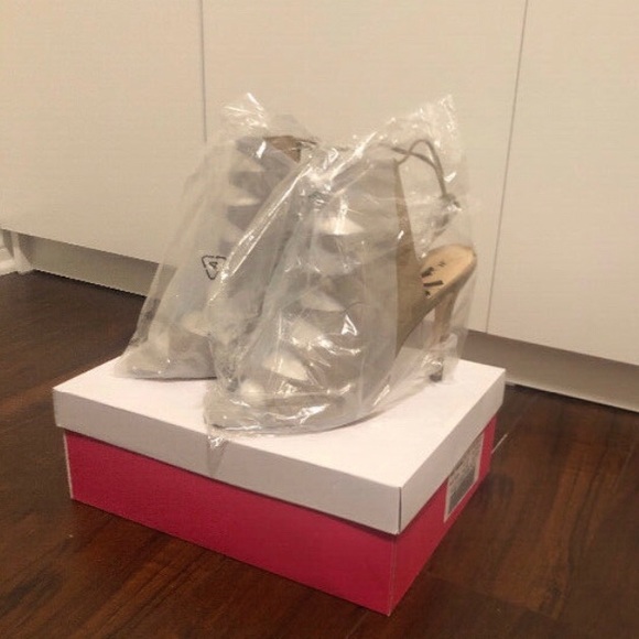 New Shoes Never Worn - Picture 4 of 4